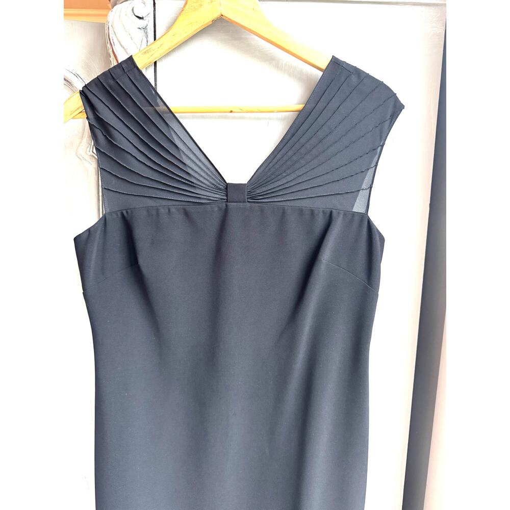 Jones New York Classic Black Pleated Neckline Sheath Dress Sz 8